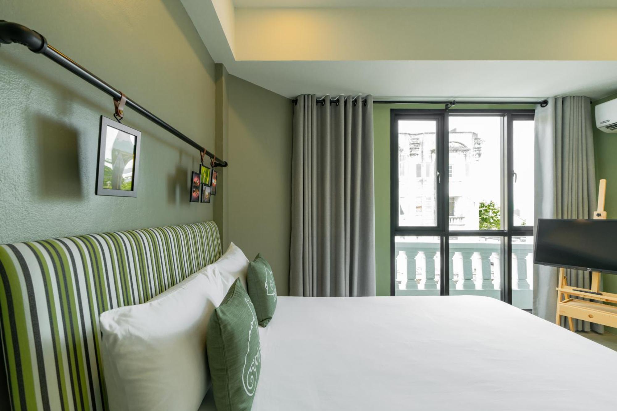 Chamemon Bed Phuket Town Hotell Exteriör bild