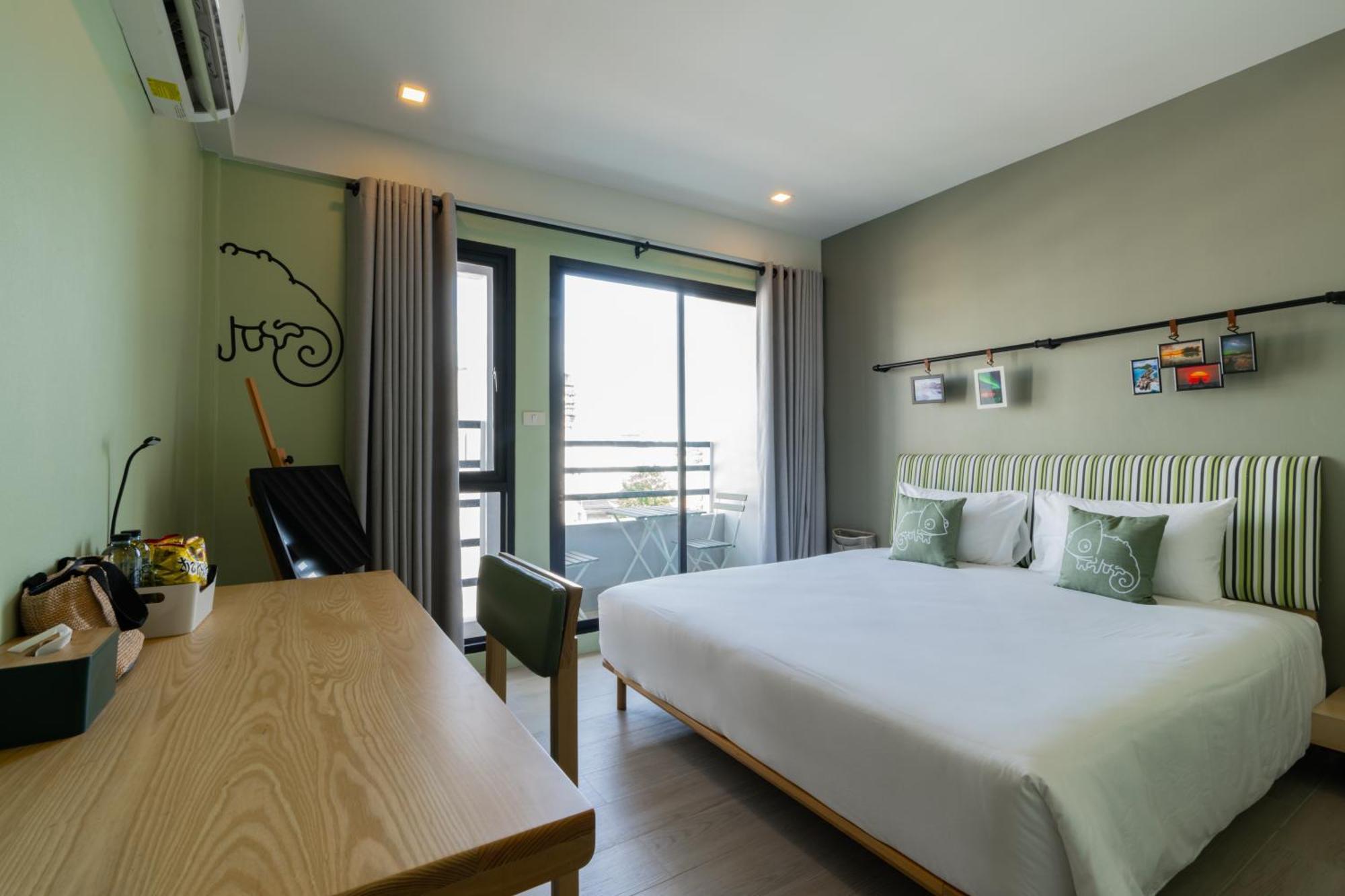 Chamemon Bed Phuket Town Hotell Exteriör bild