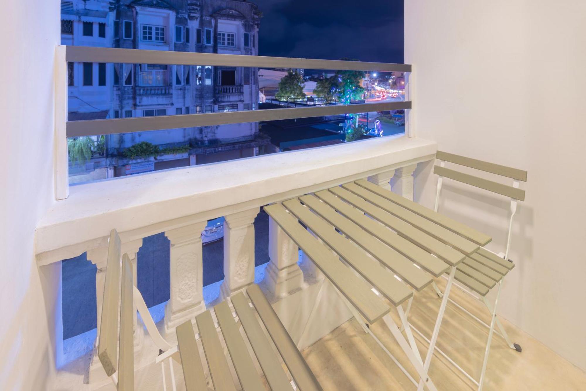 Chamemon Bed Phuket Town Hotell Exteriör bild